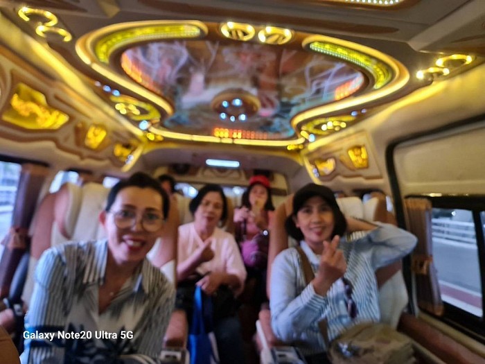 van rental with driver in bangkok