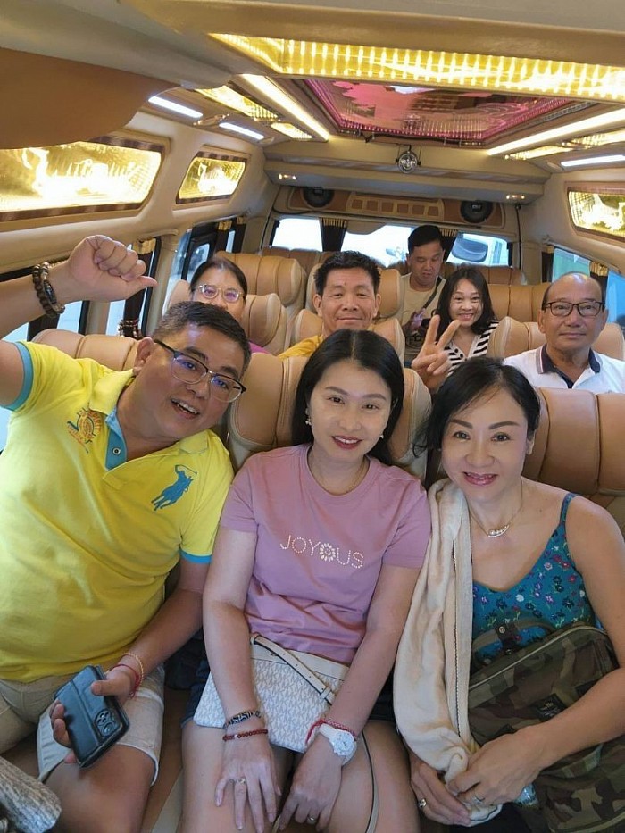 van rental with driver in bangkok
